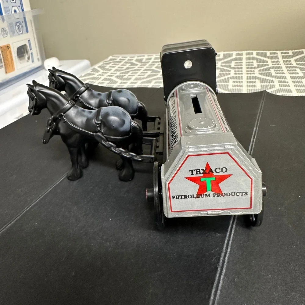 1991 ERTL Texaco Horse and Tanker Wagon Diecast coin‎ bank Vintage Gray W/ Key